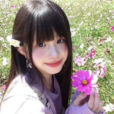 女孩向前走